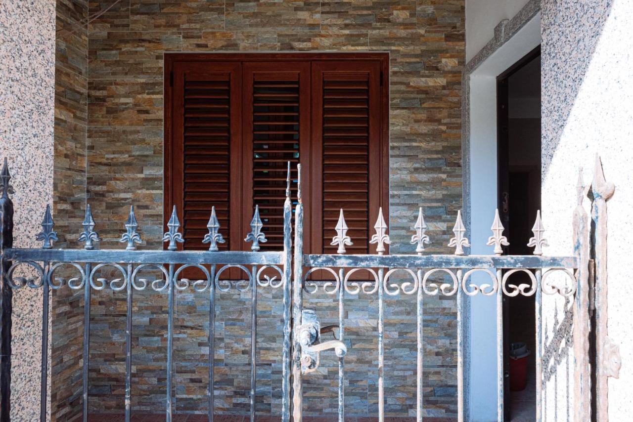 Casa Vacanze Maestrale - By Faendho Porto Torres Exterior foto