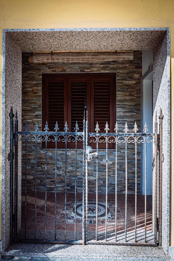 Casa Vacanze Maestrale - By Faendho Porto Torres Exterior foto